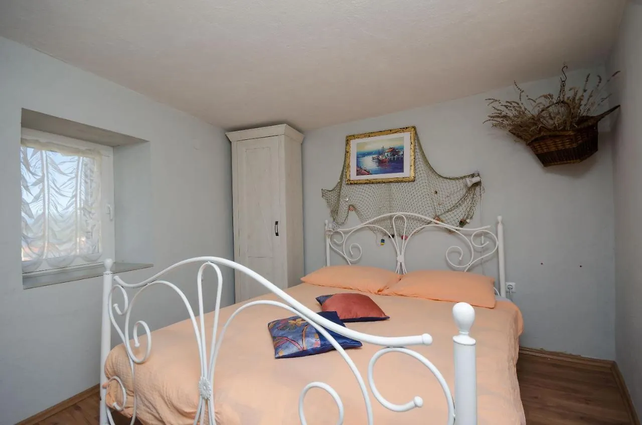 Under Ancient Roofs Vrbnik Apartment Croatia