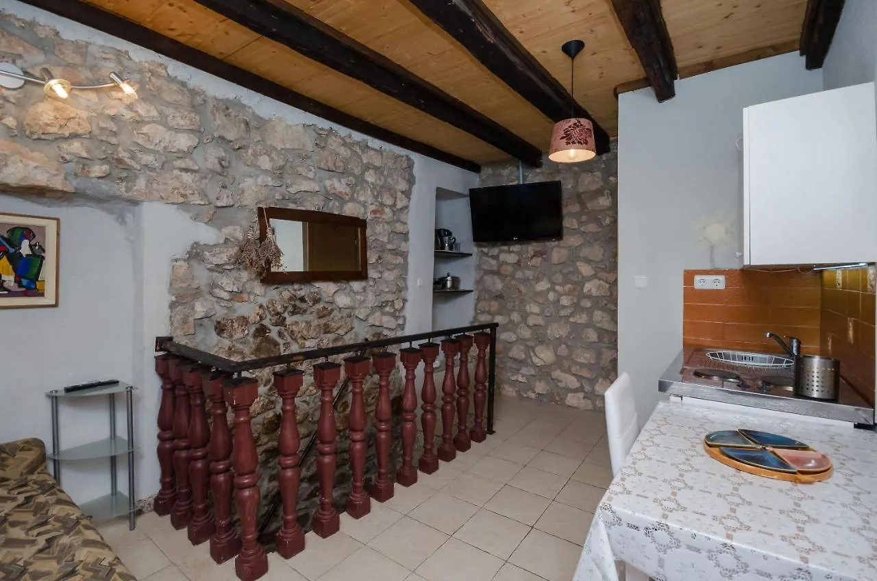 Under Ancient Roofs Vrbnik Apartment