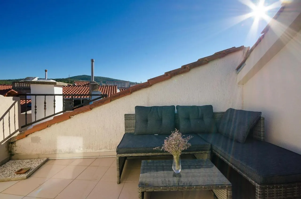 شقة Under Ancient Roofs Vrbnik فربنيك